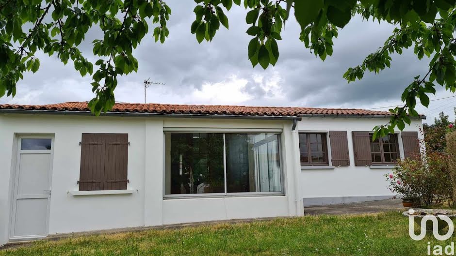 Vente maison 4 pièces 76 m² à Saintes (17100), 189 000 €