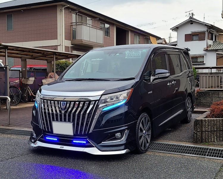 エスクァイアのE.C.O.J・Loose connect・朝から虹🌈・滋賀県・洗車&給油⛽に関するカスタム事例の投稿画像1枚目