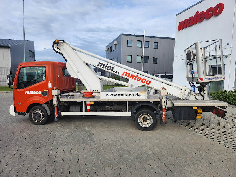 Picture of a MULTITEL MT 182 EX / NISSAN CABSTAR