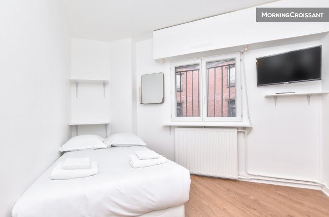 Location meublée appartement 1 pièce 17 m² à Paris 18ème (75018), 1 178 €