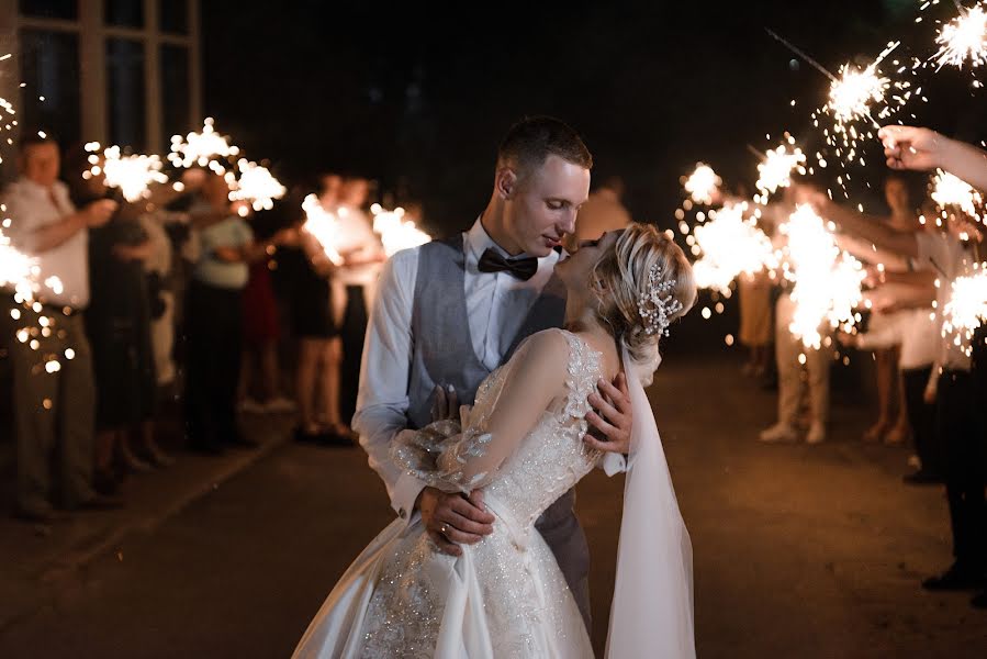 Fotógrafo de bodas Yura Maksimov (photomaksimov). Foto del 10 de octubre 2021