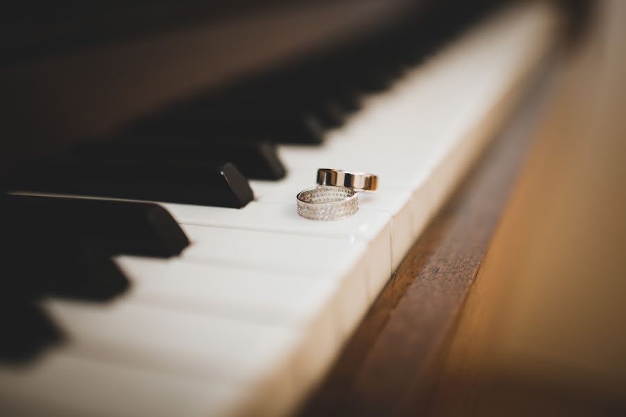 Fotógrafo de casamento Yuliya Strelchuk (stre9999). Foto de 16 de abril 2018