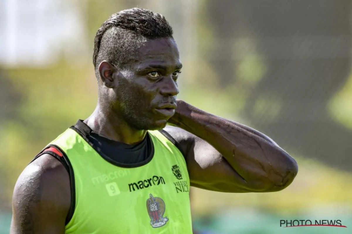 Mario Balotelli slachtoffer van racistische reacties op de sociale media en reageert vervolgens vlijmscherp