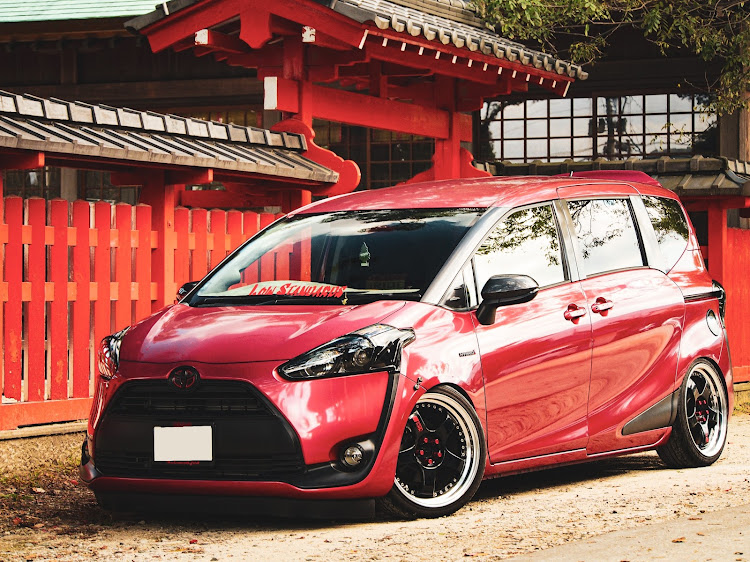 シエンタの乗ってる車の長所と短所・紅葉・VSB ~various sienta bros.~・SIENTA LOVERSに関するカスタム事例の投稿画像2枚目