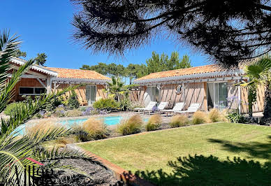 Maison avec piscine et terrasse 11