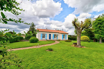 maison à Saint-Marc-la-Lande (79)