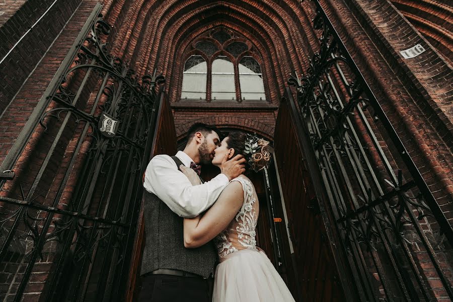 Fotografo di matrimoni Artem Policuk (id16939686). Foto del 8 maggio 2018