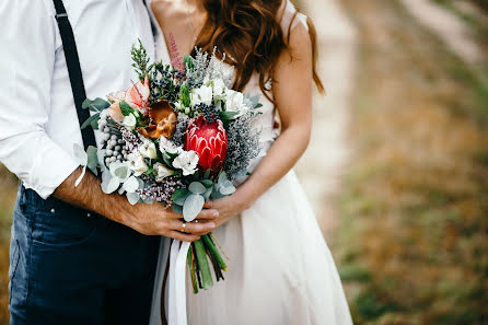 Wedding photographer Pavel Nenartovich (nenik83). Photo of 27 April 2017