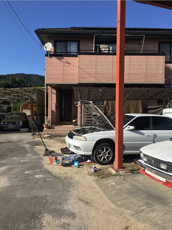 カリーナの山口・旧車・レガシー・オイル交換・片付けに関するカスタム事例の投稿画像1枚目