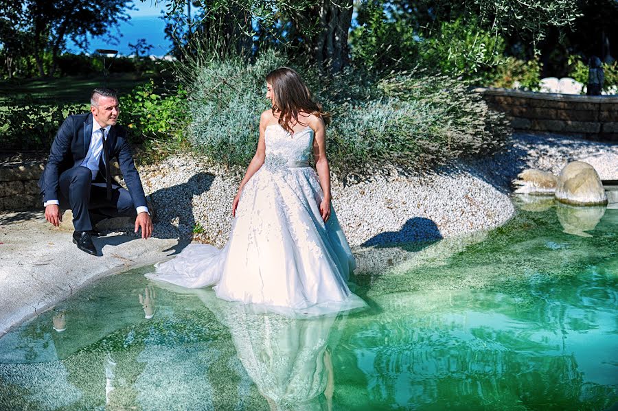 Wedding photographer Fabrizio Durinzi (fotostudioeidos). Photo of 27 October 2017