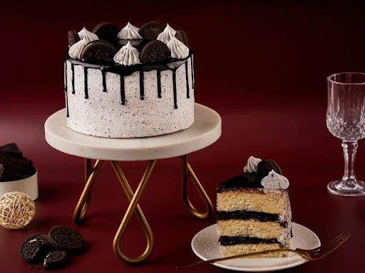 Oreo Truffle Cake