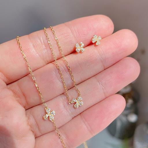 Title 12, Womens Fashion Petals Japanese-style Clavicle ...