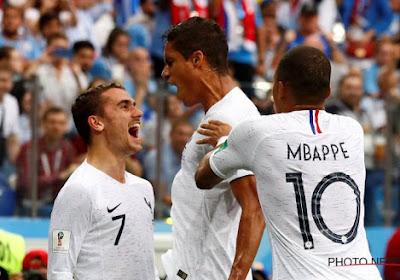 La France se débarrasse facilement de l'Uruguay et file en demies