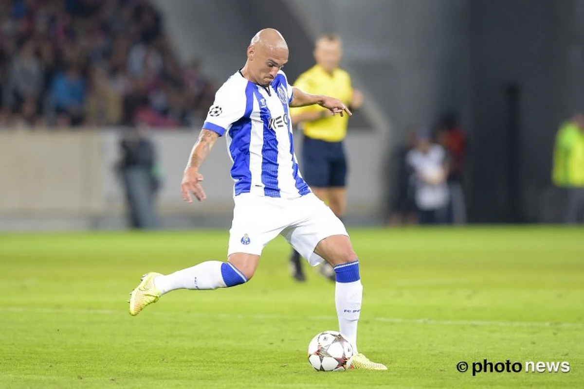 Maicon was Kung Fu Fighting in Porto vs. Benfica