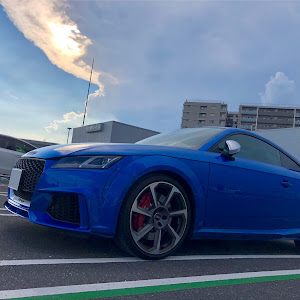 TT RS クーペ A6