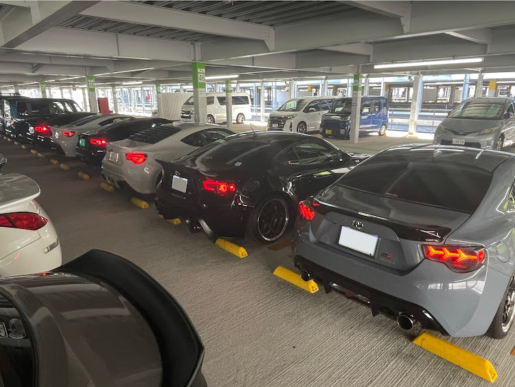 86の朝活会・オートプラネット名古屋 〜Cars&Coffee〜・立体駐車場は盛れる・project.Rスイーツ部・HOTEL Chocolateに関するカスタム事例の投稿画像29枚目