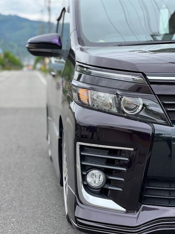 ヴォクシーのワイルドスピード・暑い、、暑いぞおおお！！・愛車の日・車検戻しに関するカスタム事例の投稿画像3枚目