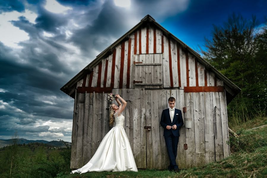 Photographe de mariage Taras Atamaniv (tarasat). Photo du 30 décembre 2015