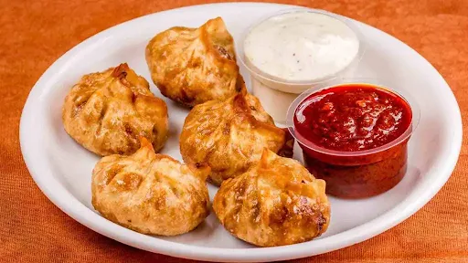 Pan Fried Chicken Momos [6 Pieces]