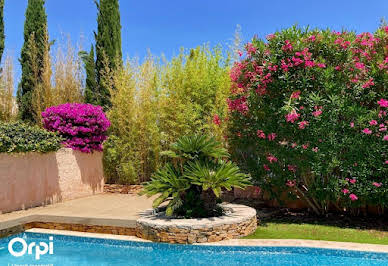 Maison avec piscine et terrasse 4