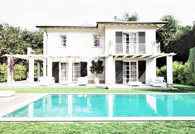 Villa avec piscine et terrasse 9