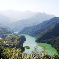 森鄰水岸景觀咖啡館