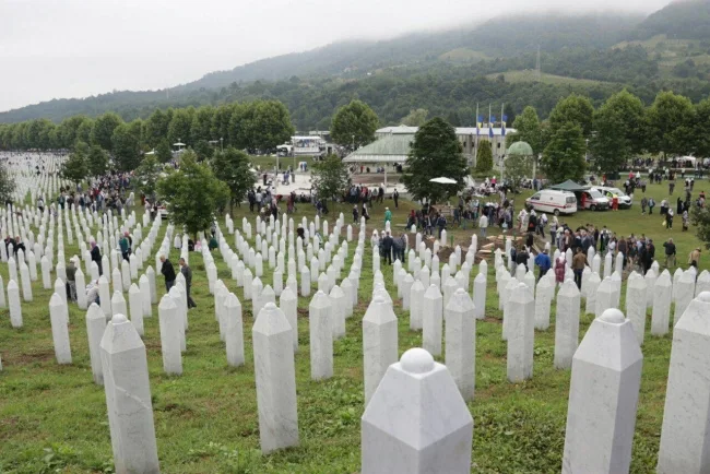 Gradonačelnik Srebrenice: Ove godine dve komemoracije žrtvama rata u Bosni i Hercegovini