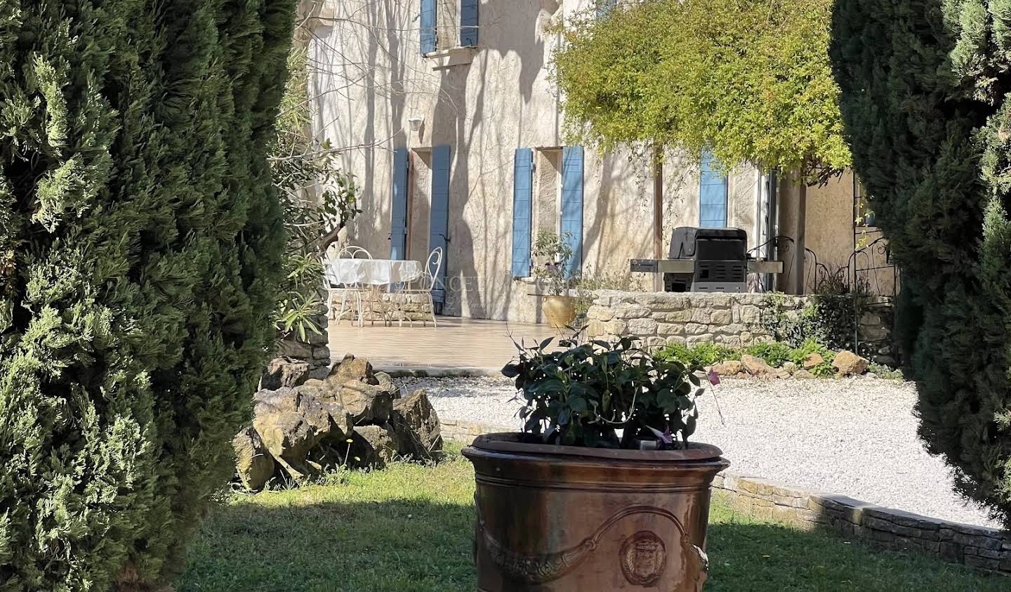 Propriété avec piscine Uzès