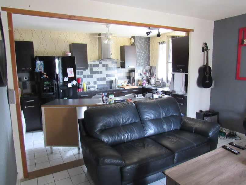 Vente maison 6 pièces 100 m² à Meillard (03500), 127 800 €