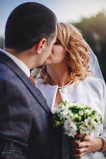 Bryllupsfotograf Olga Kuznecova (helgasmith). Bilde av 19 mai 2020