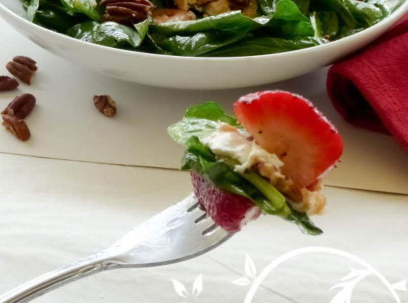 Strawberry Spinach Salad With Baked Goat Cheese