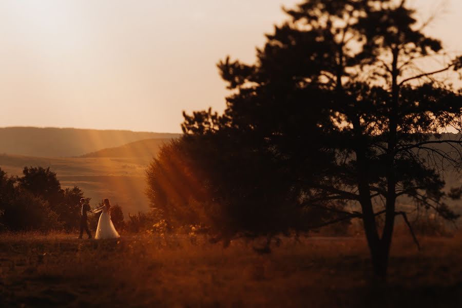 Fotógrafo de casamento Veres Izolda (izolda). Foto de 25 de outubro 2021