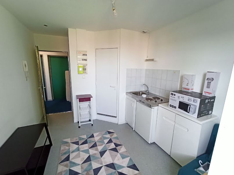 Location meublée appartement 1 pièce 13 m² à Nancy (54000), 300 €