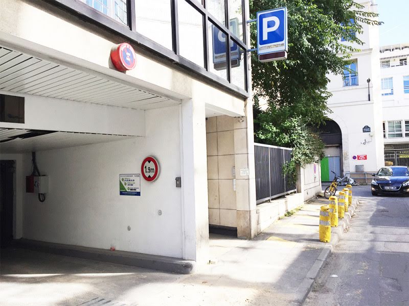 Location  parking  12 m² à Paris 8ème (75008), 252 €