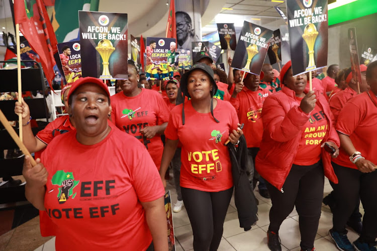 Fans welcome Bafana Bafana at OR Tambo International Airport.