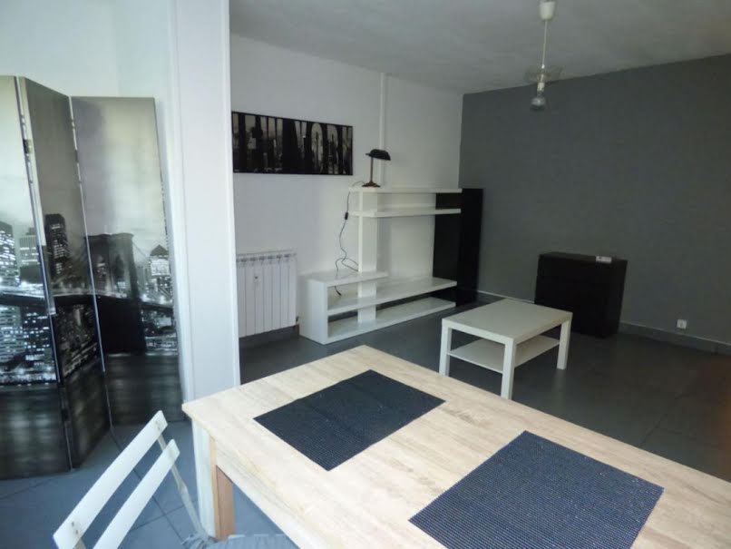 Location  appartement 1 pièce 26 m² à Nimes (30000), 499 €