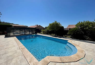 Maison avec piscine et terrasse 13