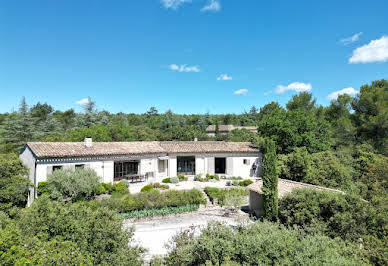 Maison avec piscine et terrasse 16