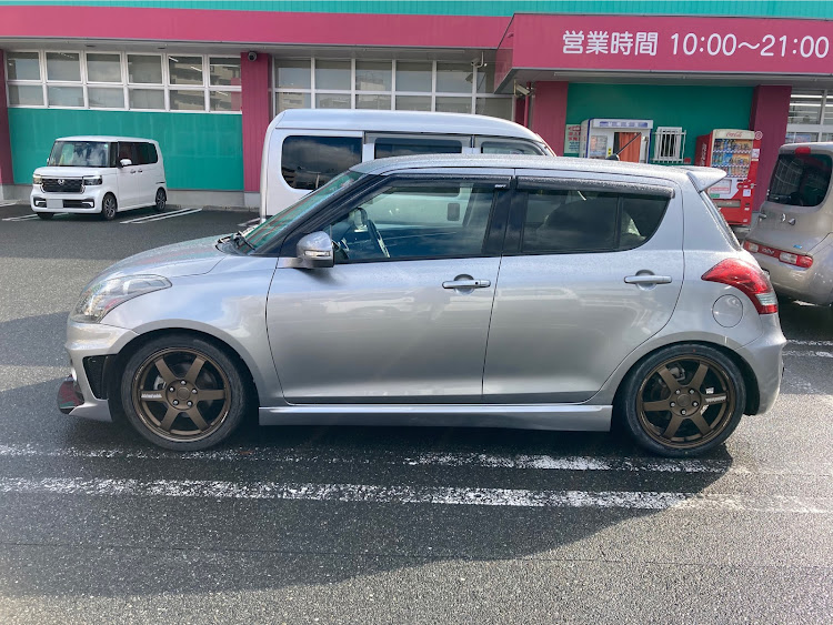 スイフトスポーツのスイフトスポーツ・いつも いいね&コメントありがとうございます✨・さむい・ホイール交換に関するカスタム事例の投稿画像4枚目