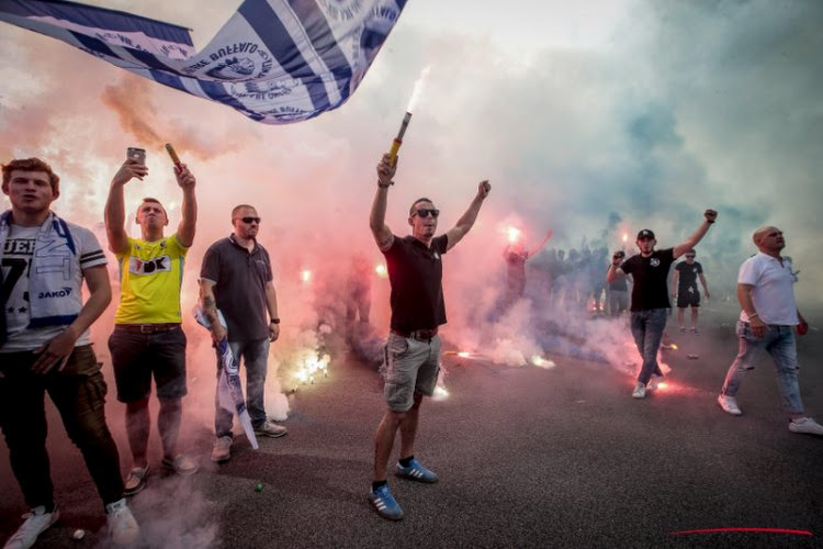 VIDEO: Wauw! Zó verwelkomen de Gent-fans de spelersbus! (en ze breken hem niet af)