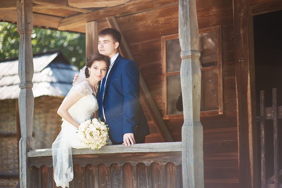 Fotógrafo de casamento Aleksandr Ravlyuk (ravlyuk). Foto de 29 de julho 2014