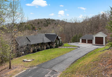 Farmhouse with pool 5