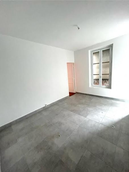 Vente appartement 2 pièces 28 m² à Stains (93240), 123 000 €