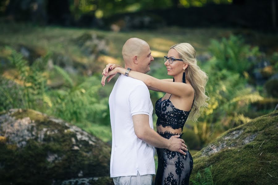 Fotografo di matrimoni Vasiliy Lazurin (lazurinphoto). Foto del 26 settembre 2018