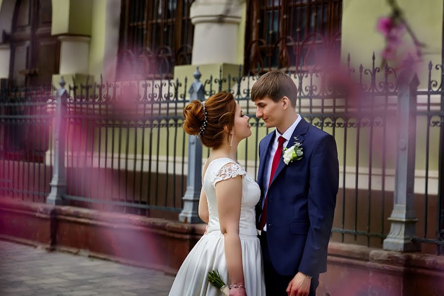 Bryllupsfotograf Yuliya Kravchenko (redjuli). Foto fra maj 13 2018