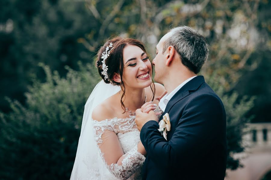 Fotógrafo de casamento Natasha Alatyreva (natashaalatyreva). Foto de 20 de novembro 2019