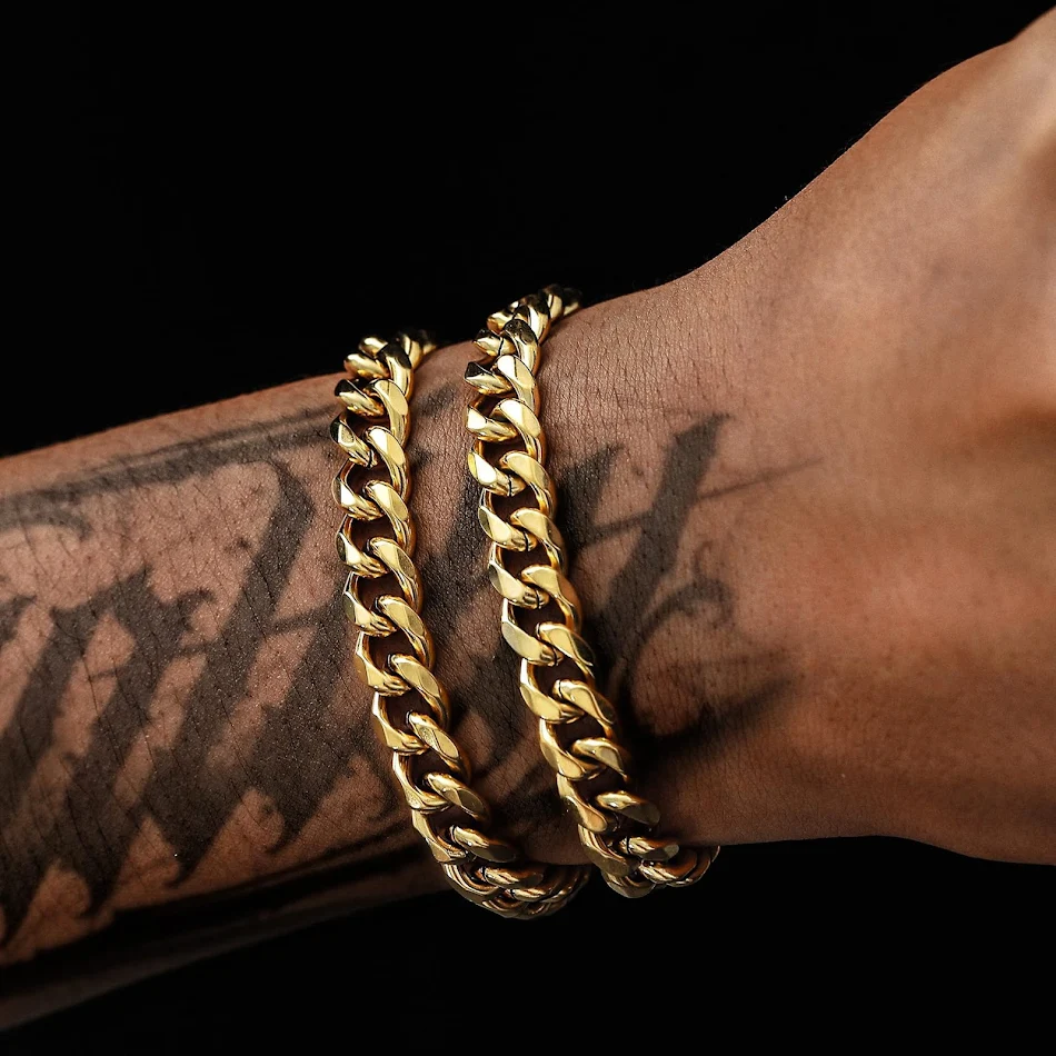 Pulsera Cubana Retorcida de Acero Inoxidable para Hombre Set de Dos Piezas Elegancia y Durabilidad Diseño Clásico para Uso Diario o Regalo