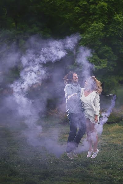 Fotógrafo de casamento Roman Makhmutoff (tatiandroman). Foto de 25 de maio 2017