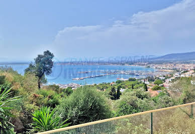 Villa with pool and terrace 3