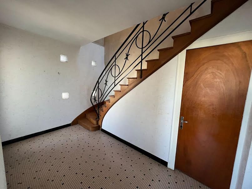 Vente maison 4 pièces 111 m² à Gémozac (17260), 211 000 €